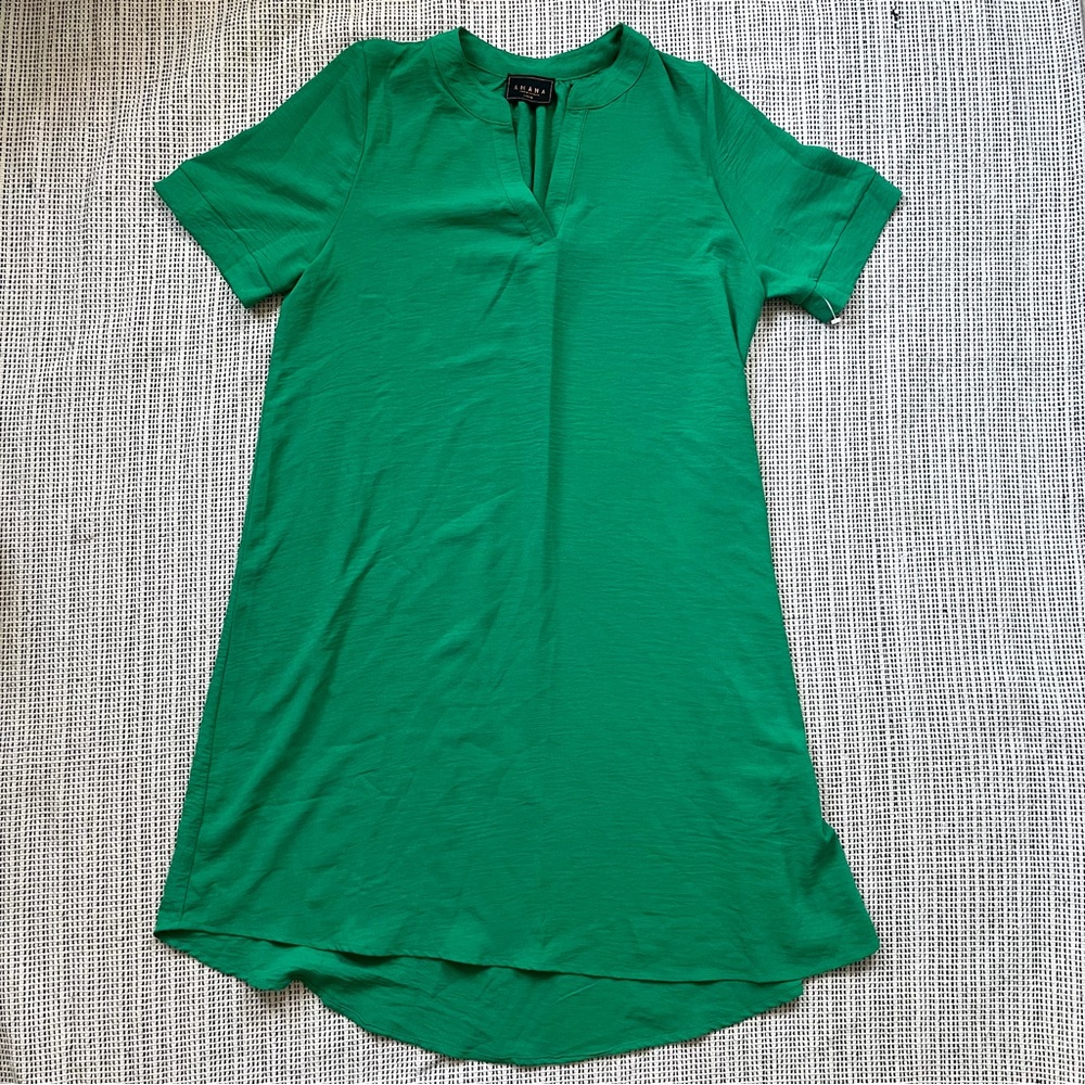 AMANA Vibrant Green Tunic V Neck Dress